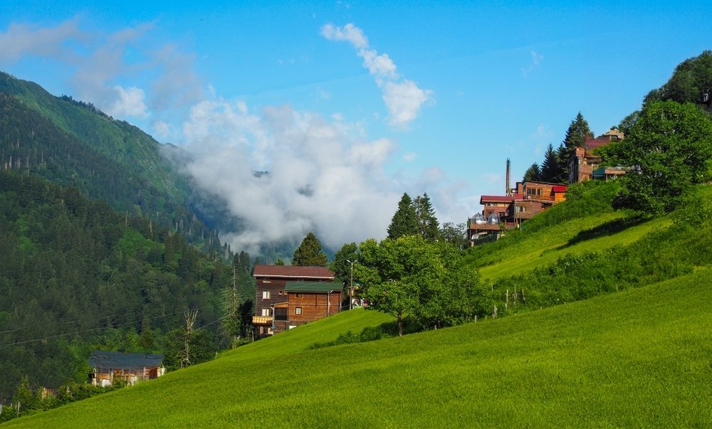 Карадениз Ризе &laquo;Гёзлери Карадениз&raquo; и &laquo;Сен анлат Карадениз&raquo;