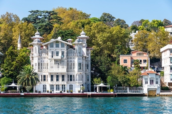 Turkish TV Series Filming Locations: Mansions & Landscapes