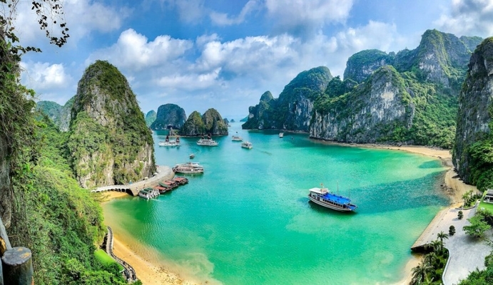 Living in Vietnam: Travel, Visas, Season & Property Guide