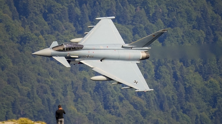 Starmer Visits Ankara as Türkiye Set to Receive First Eurofighter Jets