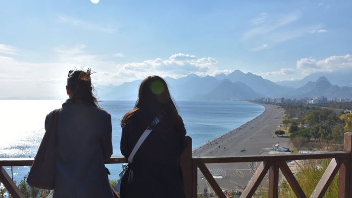 Domestic Tourism in Türkiye Surges 35% in Q3 2025