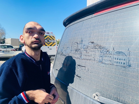 Hearing-Impaired Artist Turns Dusty Car Windows into Istanbul Masterpieces