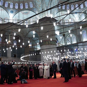 Pope Leo XIV in Turkey: Visit Reasons & Political Impact