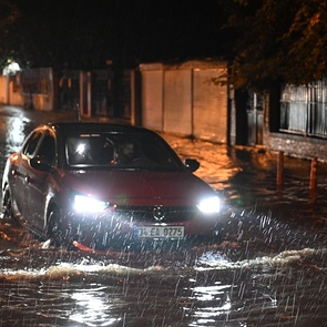Heavy Rains Cause Flooding and Disruption in Istanbul Districts