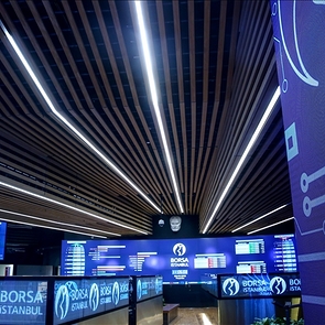 Turkish Stock Exchange Hits Record High at Weekly Close