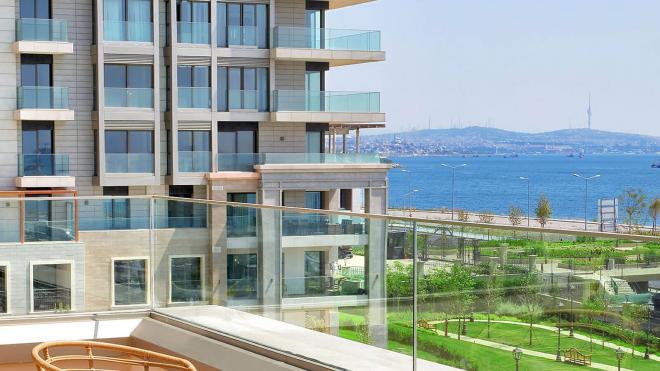 3+1 apartment with sea view in Istanbul