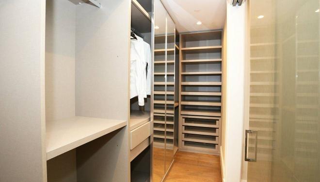 4+1 apartment with sea view in Istanbul