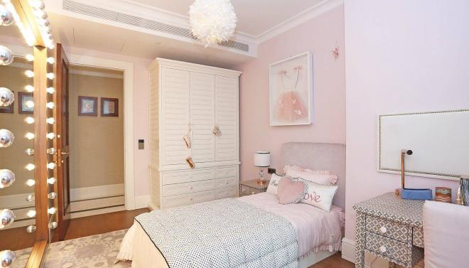 5+1 apartment with sea view in Istanbul