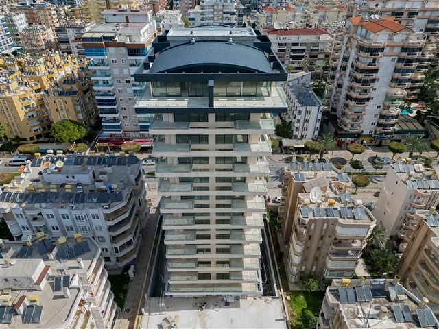 Luxury project on the first coastline in Mahmutlar