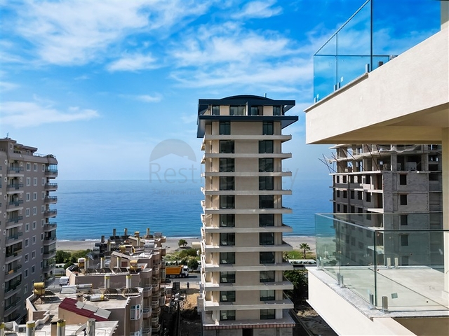 Luxury project on the first coastline in Mahmutlar