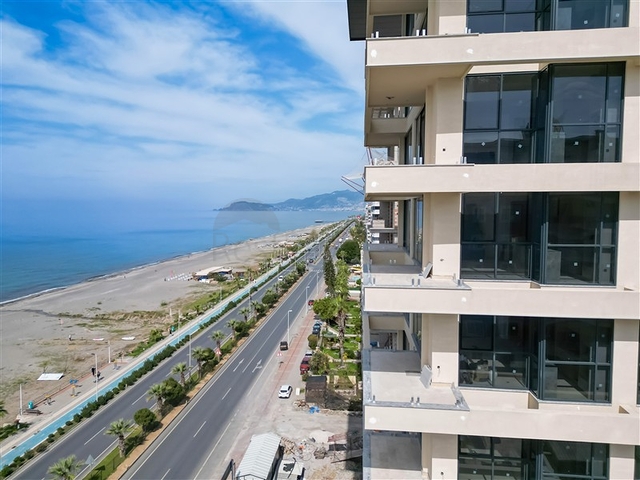 Luxury project on the first coastline in Mahmutlar