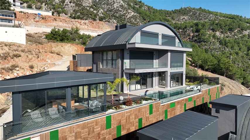 5+1 luxury villa project in the center of Alanya with stunning panoramic views