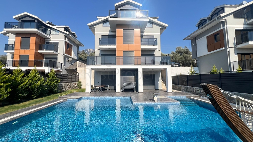 4+1 villa in a conveniently located area of Fethiye