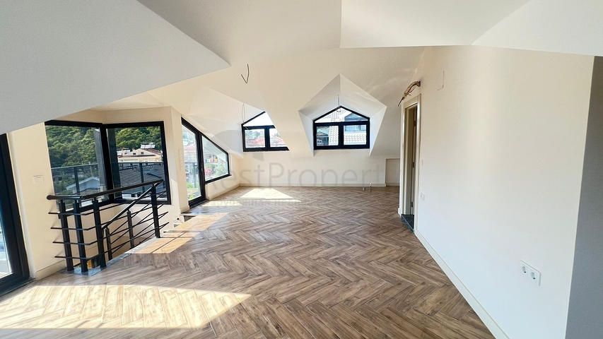 4+1 villa in a conveniently located area of Fethiye