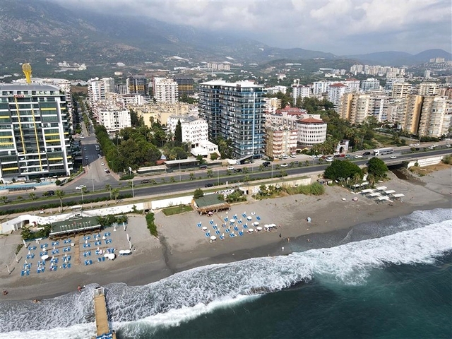 One-bedroom apartment on the first coastline