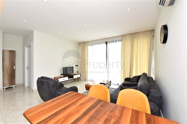 One-bedroom apartment on the first coastline