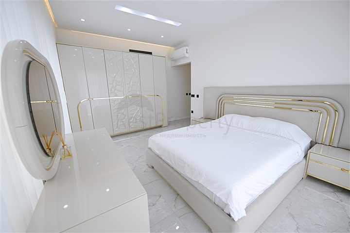 Villa in a unique location in the heart of Alanya