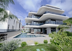 Villa in a unique location in the heart of Alanya
