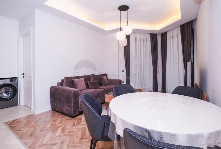 Apartment in a premium complex on the first line 