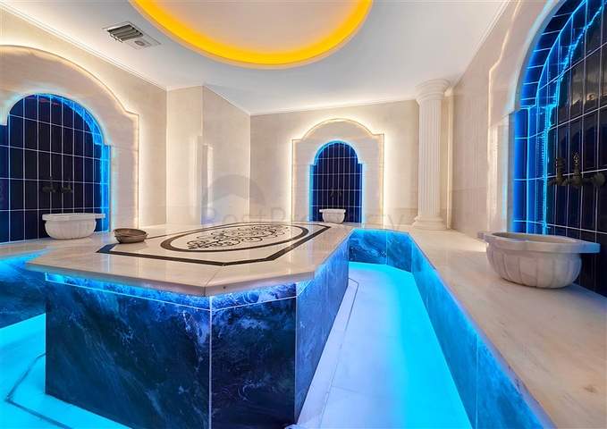 1+1 sea view apartment in the center of Alanya