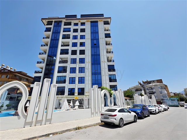 1+1 sea view apartment in the center of Alanya