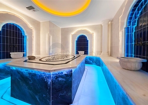 1+1 sea view apartment in the center of Alanya