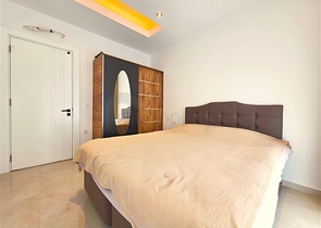 1+1 sea view apartment in the center of Alanya