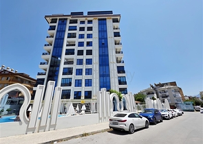 1+1 sea view apartment in the center of Alanya