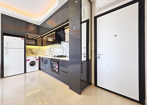 1+1 sea view apartment in the center of Alanya