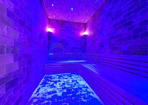 1+1 sea view apartment in the center of Alanya