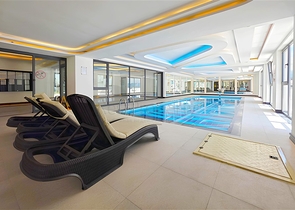 1+1 sea view apartment in the center of Alanya