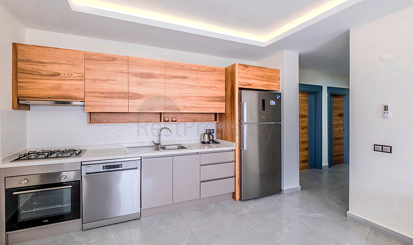 Furnished 1+1 Apartment in Mahmutlar, Alanya with Pool