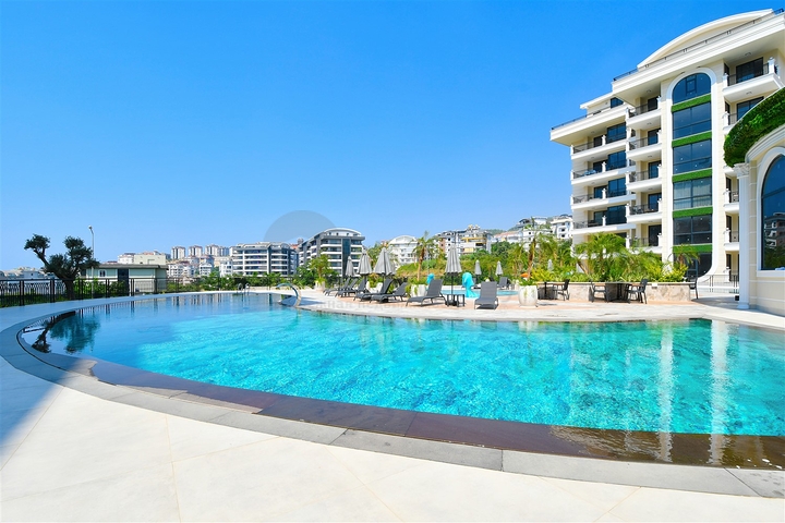 Spacious 4+1 apartment in an excellent location in Oba/Alanya