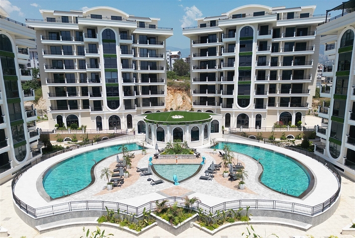 Spacious 4+1 apartment in an excellent location in Oba/Alanya