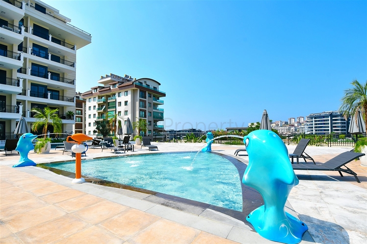 Spacious 4+1 apartment in an excellent location in Oba/Alanya