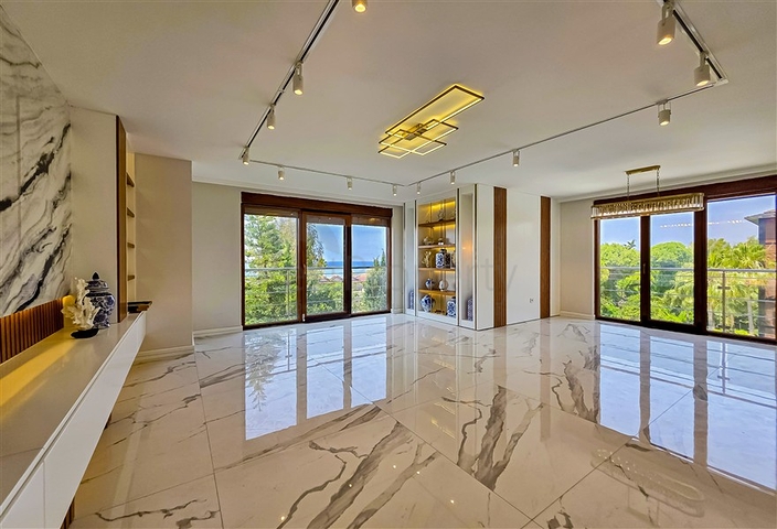 Exclusive 4+1 apartments in a unique complex in the central part of Alanya