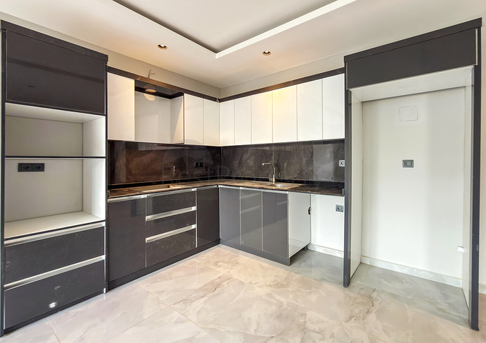 One-bedroom apartment in a new complex in Oba district