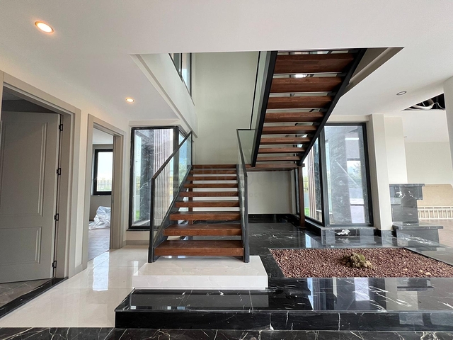 4+1 villa in Doshemealti - Antalya area 