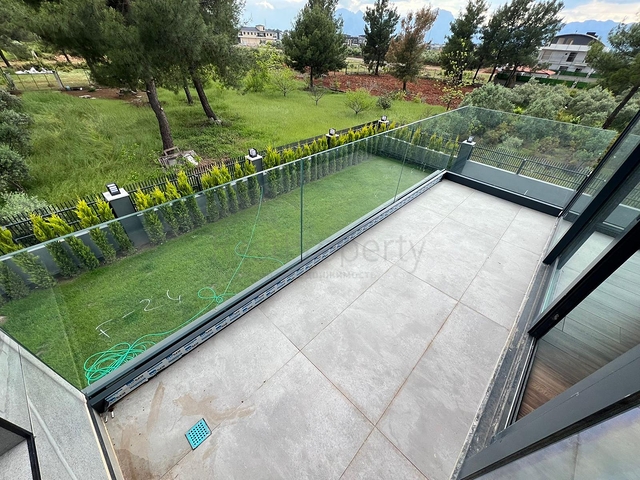 4+1 villa in Doshemealti - Antalya area 