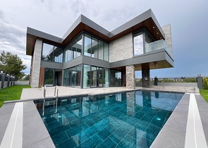 4+1 villa in Doshemealti - Antalya area 