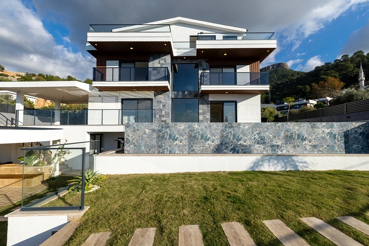 6+1 villa in Fethiye - Antalya area 