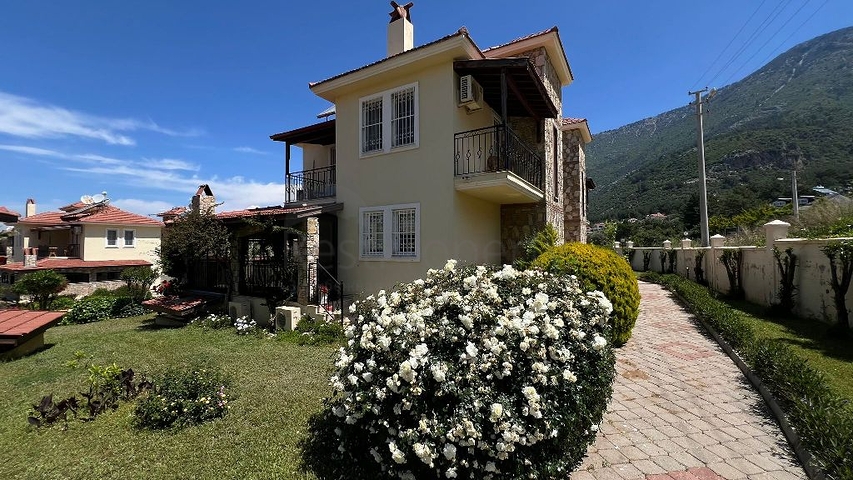 Furnished 5+1 Villa in Fethiye from Owner