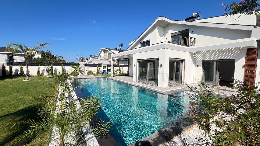 New 3+1 Villas in Fethiye Near the Sea from Developer