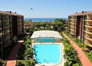 Luxury property next to the sea and beach: Selcuklu Konaklari project in Alanya