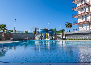 Two-bedroom furnished apartment in Mahmutlar district 