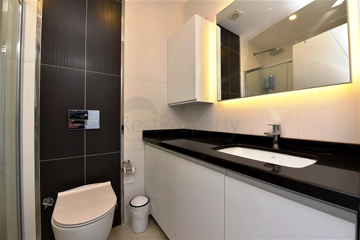 Two-bedroom apartment with panoramic sea view