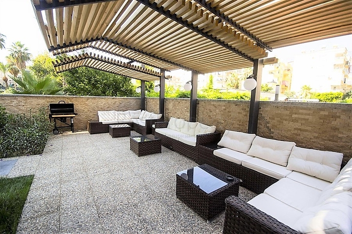 Two-bedroom apartment with panoramic sea view