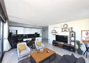 Two-bedroom apartment with panoramic sea view