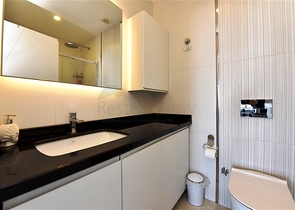 Two-bedroom apartment with panoramic sea view