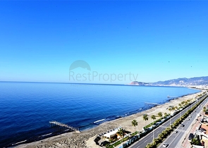 Two-bedroom apartment with panoramic sea view